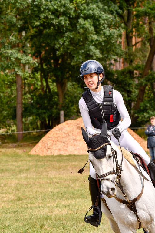 Goldene Schärpe Ponys in Hohenberg Krusemark 2024 | 13072024 Gelände 1 Abt_703 