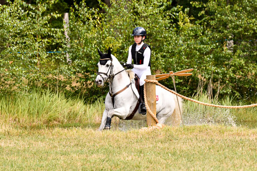 Goldene Schärpe Ponys in Hohenberg Krusemark 2024 | 13072024 Gelände 1 Abt_707 