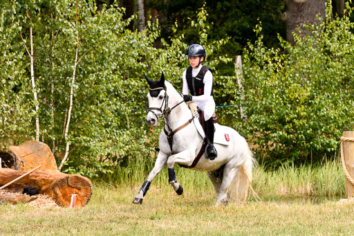 Goldene Schärpe Ponys in Hohenberg Krusemark 2024 | 13072024 Gelände 1 Abt_708 