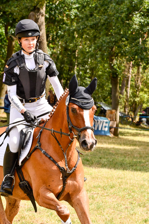 Goldene Schärpe Ponys in Hohenberg Krusemark 2024 | 13072024 Gelände 1 Abt_781 