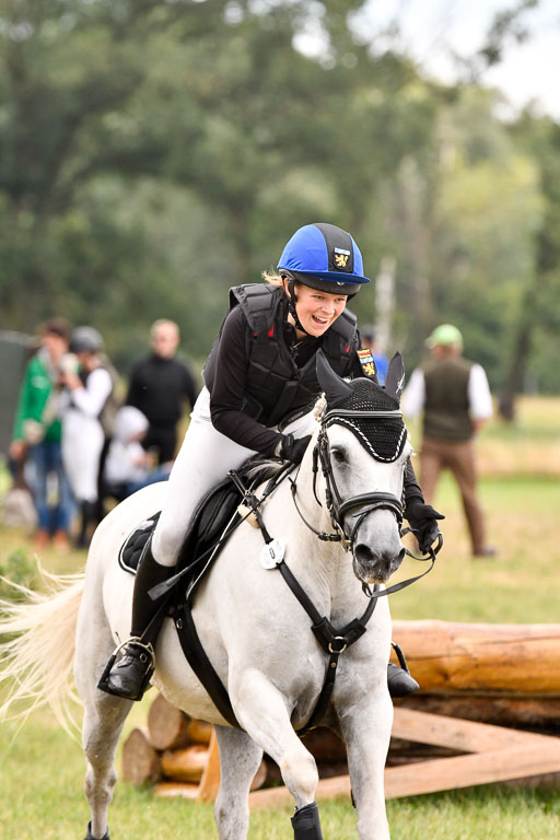 Goldene Schärpe Ponys in Hohenberg Krusemark 2024 | 13072024 Gelände 1 Abt_832 
