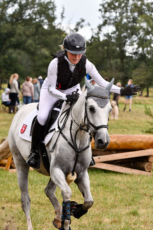 Goldene Schärpe Ponys in Hohenberg Krusemark 2024 | 13072024 Gelände 1 Abt_852 