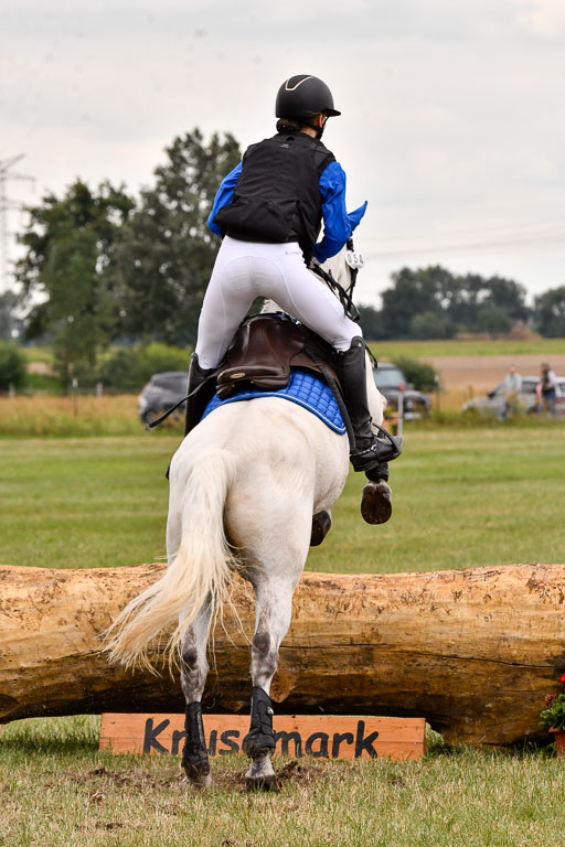 Goldene Schärpe Ponys in Hohenberg Krusemark 2024 | 13072024 Gelände 1 Abt_872 