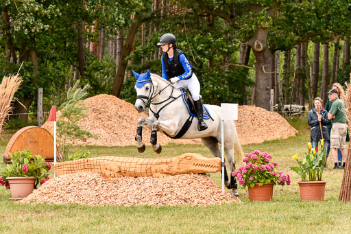 Goldene Schärpe Ponys in Hohenberg Krusemark 2024 | 13072024 Gelände 1 Abt_876 