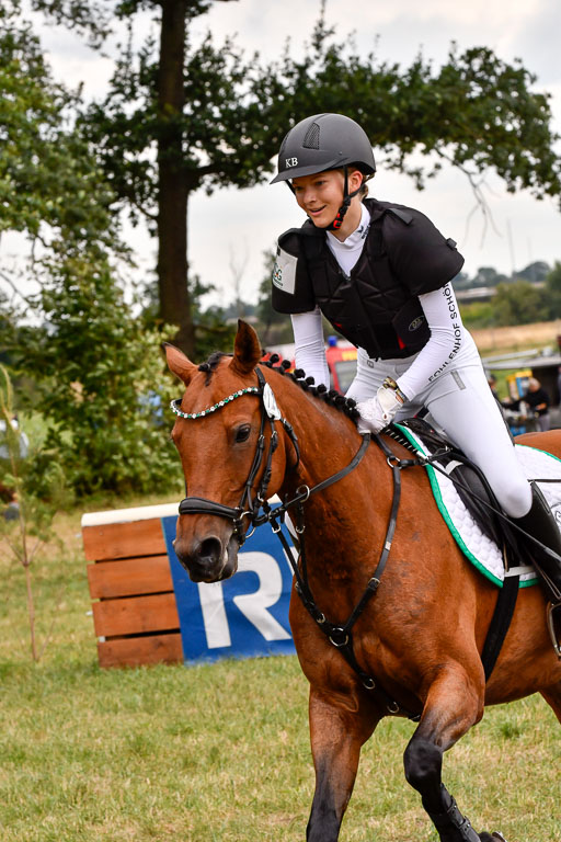 Goldene Schärpe Ponys in Hohenberg Krusemark 2024 | 13072024 Gelände 1 Abt_930 