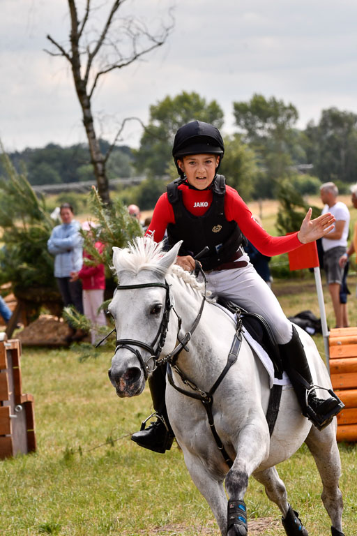 Goldene Schärpe Ponys in Hohenberg Krusemark 2024 | 13072024 Gelände 1 Abt_966 