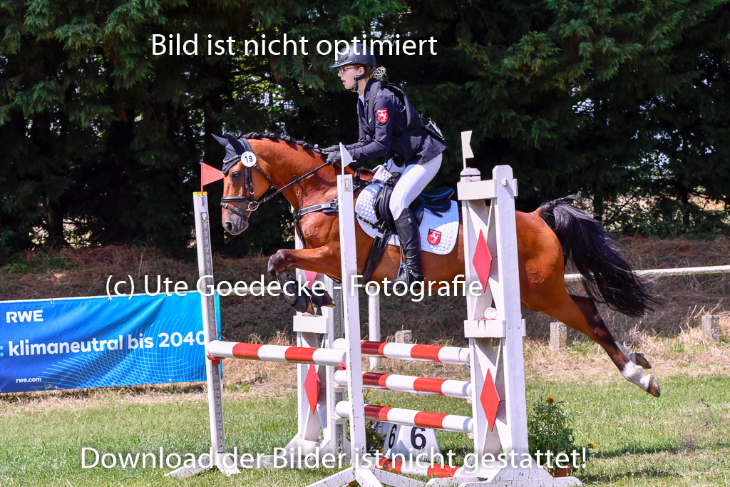 Goldene Schärpe Ponys in Hohenberg Krusemark 2024 | 14072024 Springen 2Abt_042 