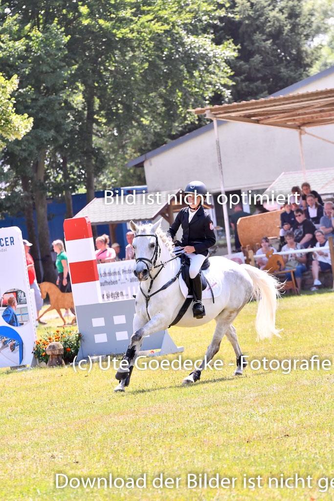 Goldene Schärpe Ponys in Hohenberg Krusemark 2024 | 14072024 Springen 2Abt_055 