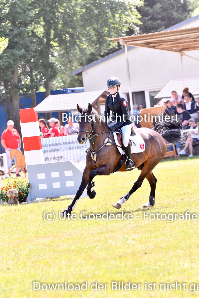 Goldene Schärpe Ponys in Hohenberg Krusemark 2024 | 14072024 Springen 2Abt_064 