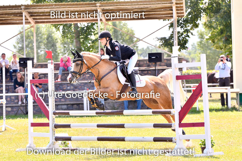 Goldene Schärpe Ponys in Hohenberg Krusemark 2024 | 14072024 Springen 2Abt_078 