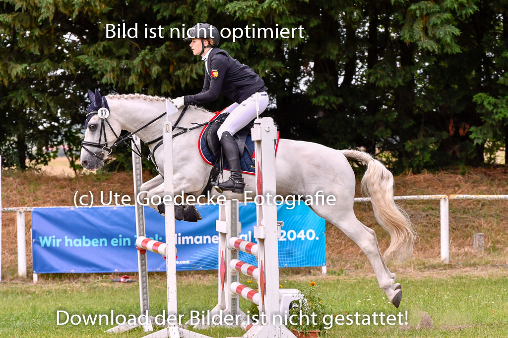 Goldene Schärpe Ponys in Hohenberg Krusemark 2024 | 14072024 Springen 2Abt_357 