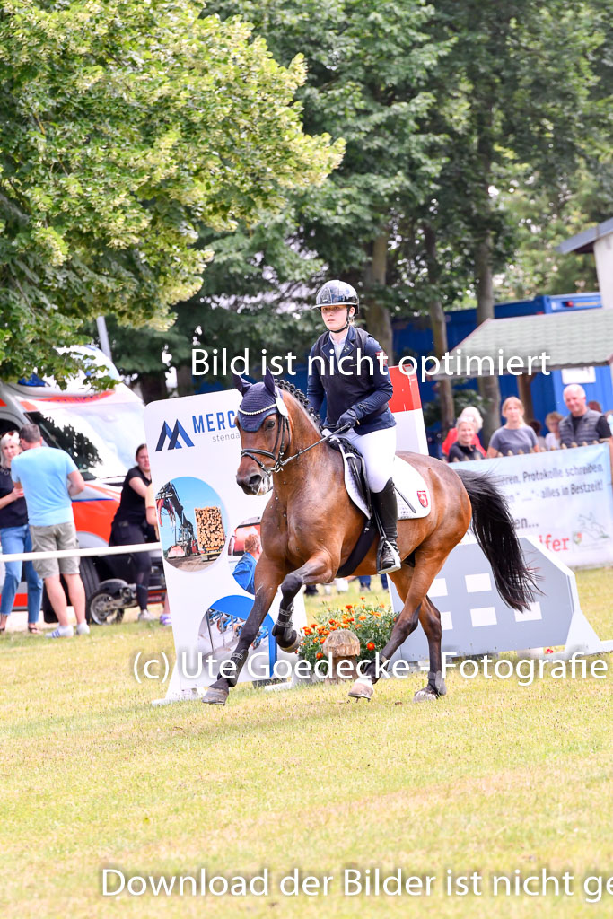 Goldene Schärpe Ponys in Hohenberg Krusemark 2024 | 14072024 Springen 2Abt_389 