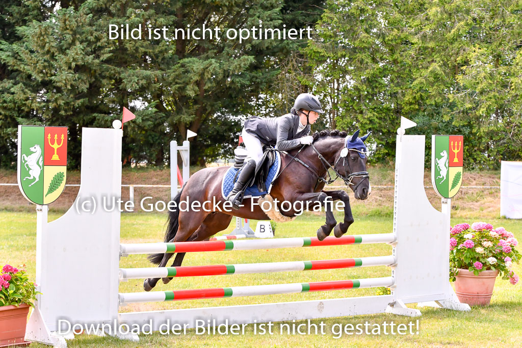 Goldene Schärpe Ponys in Hohenberg Krusemark 2024 | 14072024 Springen 2Abt_438 