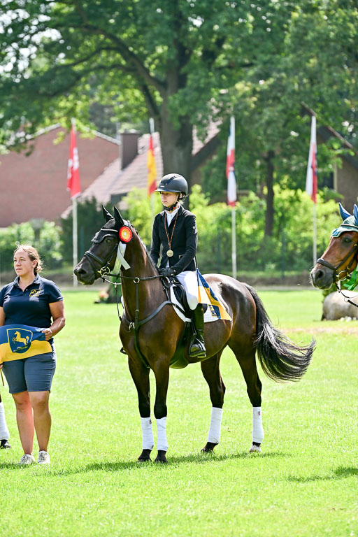 Bundesnachwuchschampionat Vielseitigkeit 2025 | 100825 Siegerehrung Pony _010 