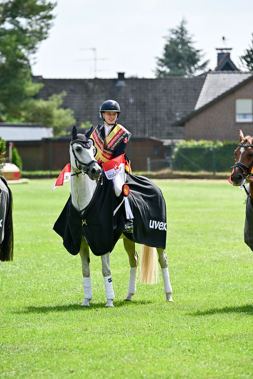 Bundesnachwuchschampionat Vielseitigkeit 2025 | 100825 Siegerehrung Pony _050 
