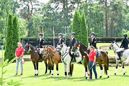 Bundesnachwuchschampionat Vielseitigkeit 2025 | 100825 Siegerehrung Pony _069 
