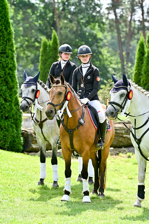 Bundesnachwuchschampionat Vielseitigkeit 2025 | 100825 Siegerehrung Pony _075 