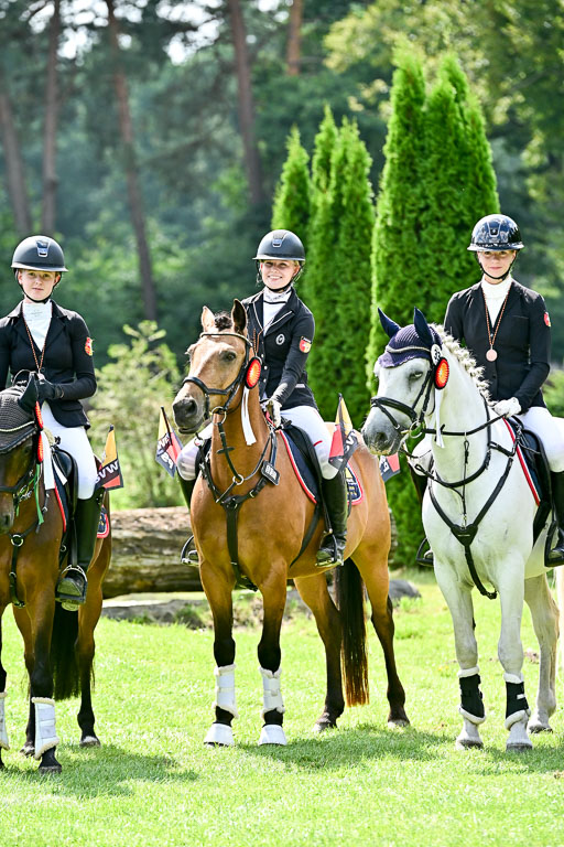 Bundesnachwuchschampionat Vielseitigkeit 2025 | 100825 Siegerehrung Pony _090 