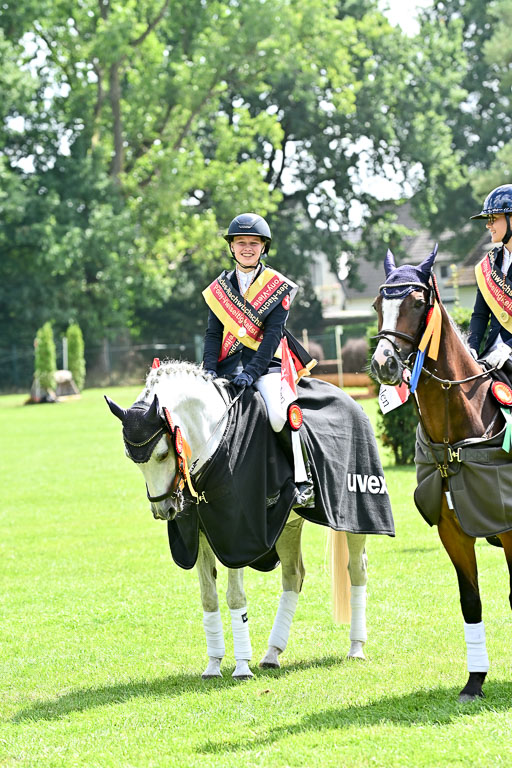 Bundesnachwuchschampionat Vielseitigkeit 2025 | 100825 Siegerehrung Pony _094 