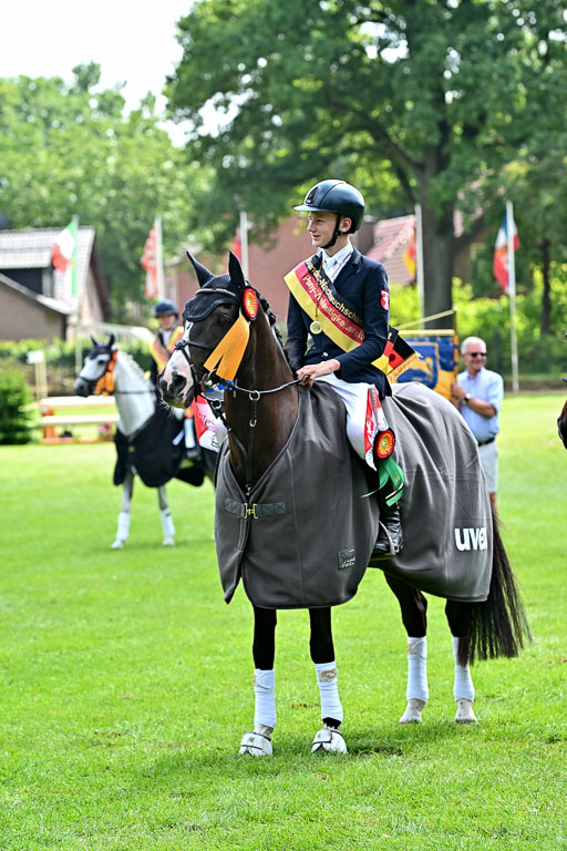 Bundesnachwuchschampionat Vielseitigkeit 2025 | 100825 Siegerehrung Pony _100 
