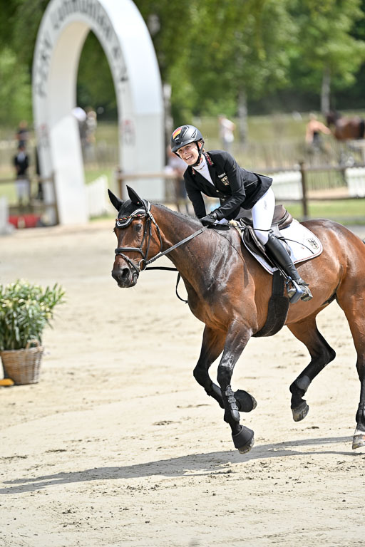  | 29062025 Springen CCI3 L _185 