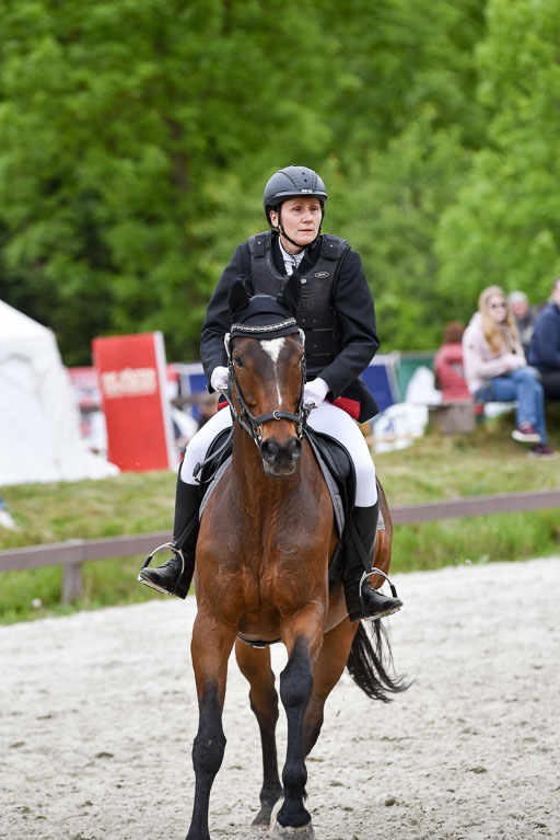  | 17052025 E Springen _280 