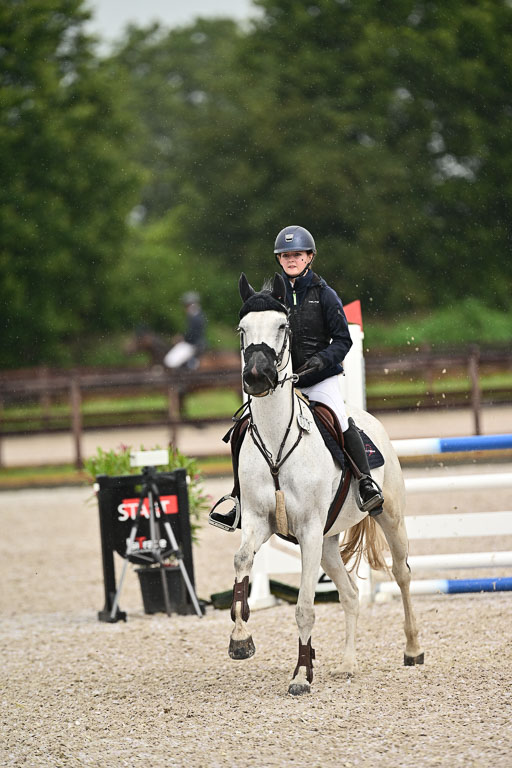 Klein Offenseth  - Hengststation Hell  am 27.07.2025 | 27072025 alle Prüfungen_017 