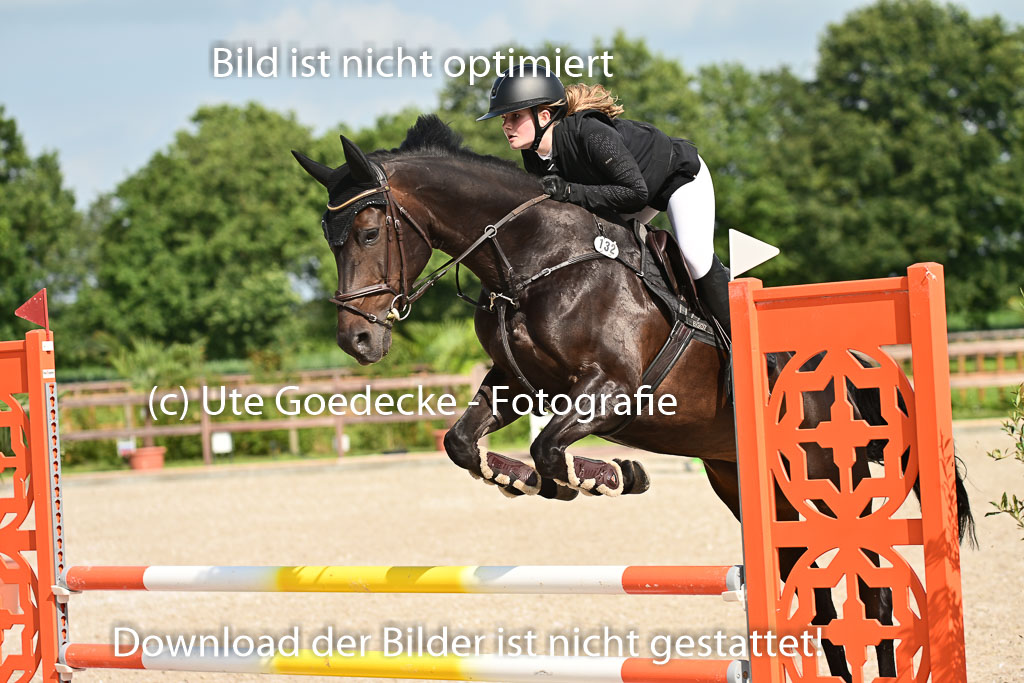 Klein Offenseth  - Hengststation Hell | 26072025 A Springen _156 