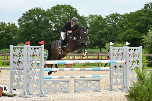 Klein Offenseth  - Hengststation Hell | 26072025 M++ Springen _40 