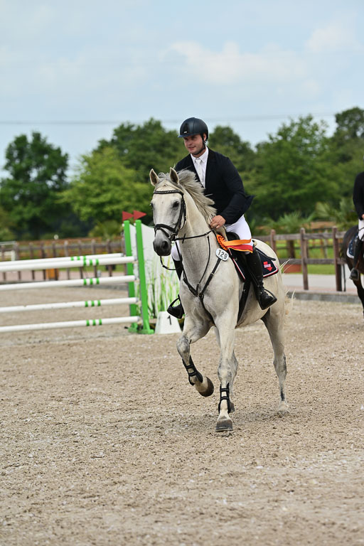 Klein Offenseth  - Hengststation Hell | 26072025 M++ Springen _63 