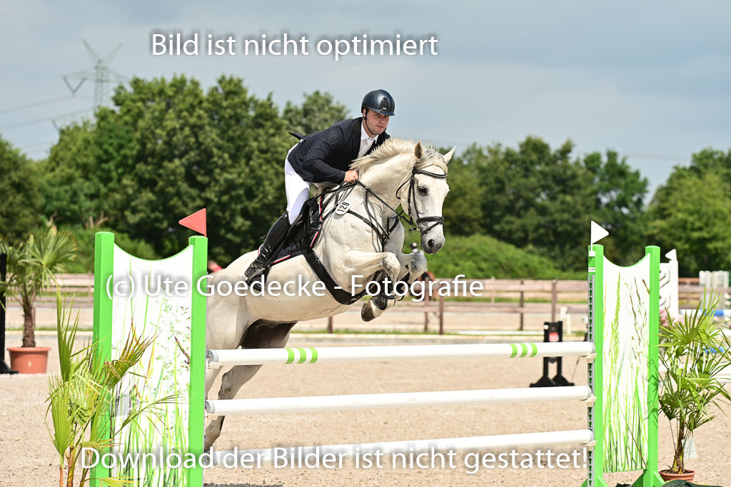 Klein Offenseth  - Hengststation Hell | 26072025 M+ Springen _146 