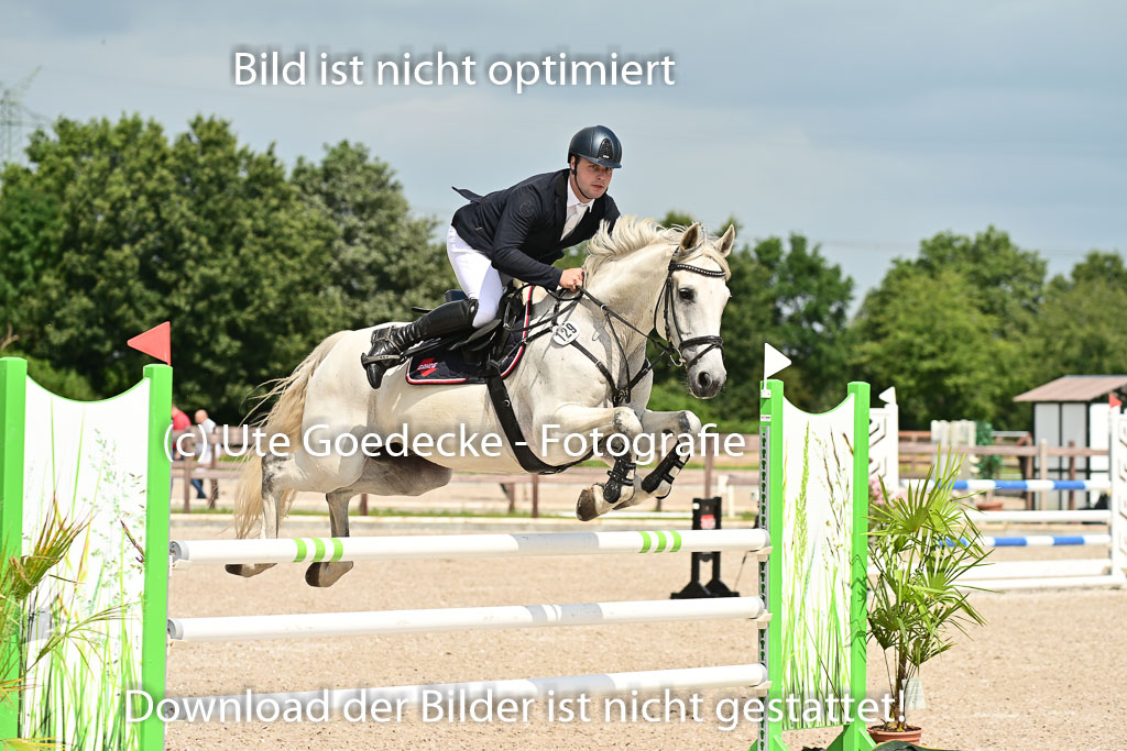 Klein Offenseth  - Hengststation Hell | 26072025 M+ Springen _148 