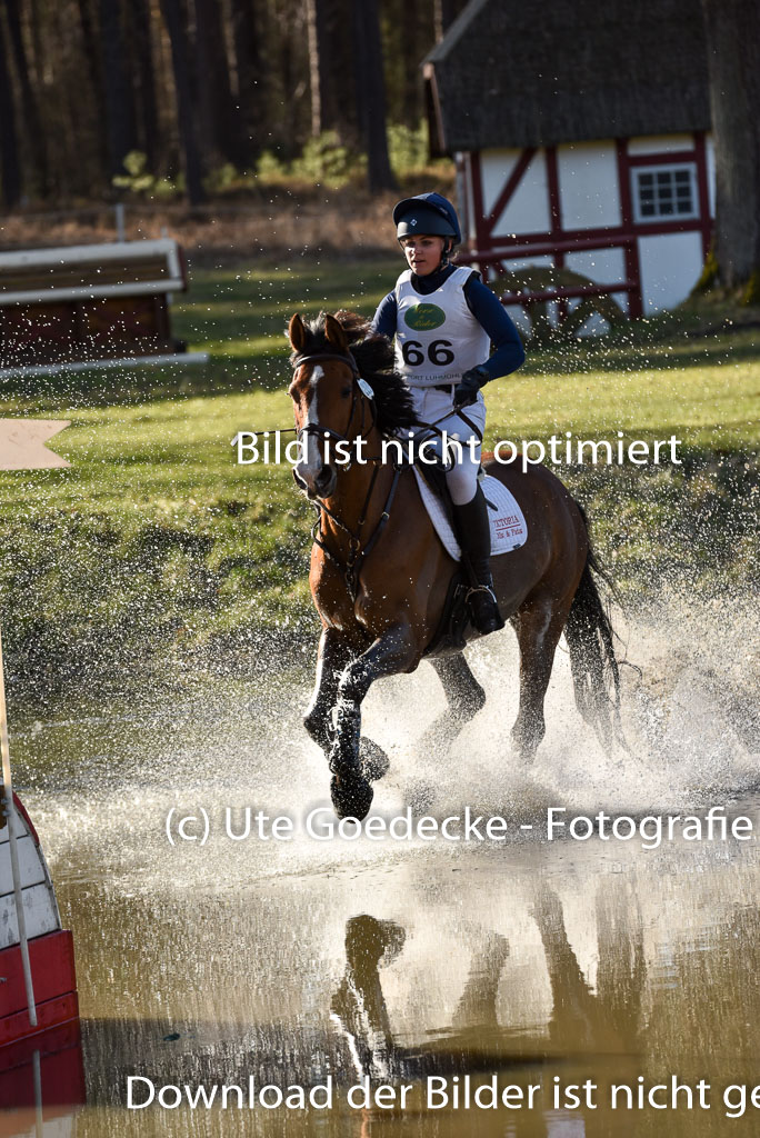  | Canna There He Is  -- Anne KOK (NED)_04 