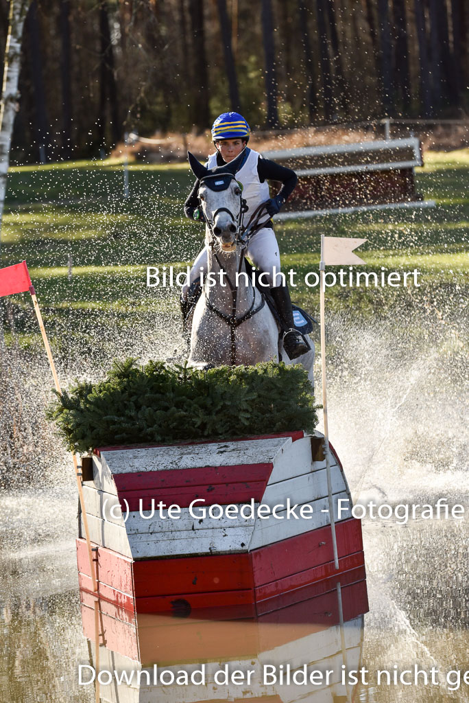  | Caspian 15 -   Louise ROMEIKE (SWE_19 