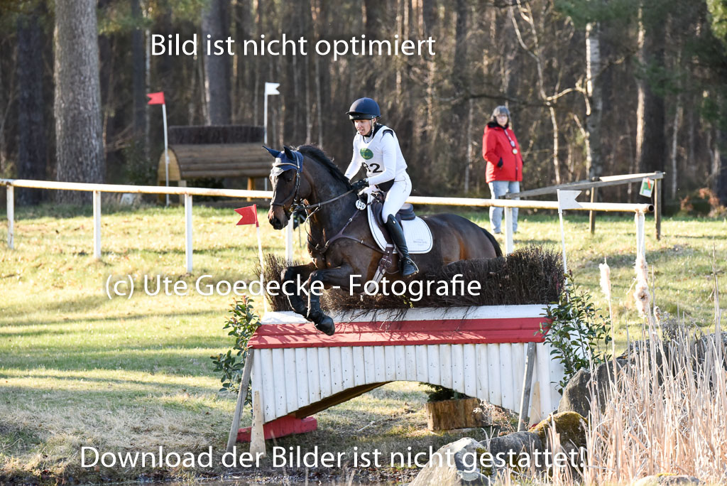  | Little Caterpillar  -- Anna HAAG (GER)_01 