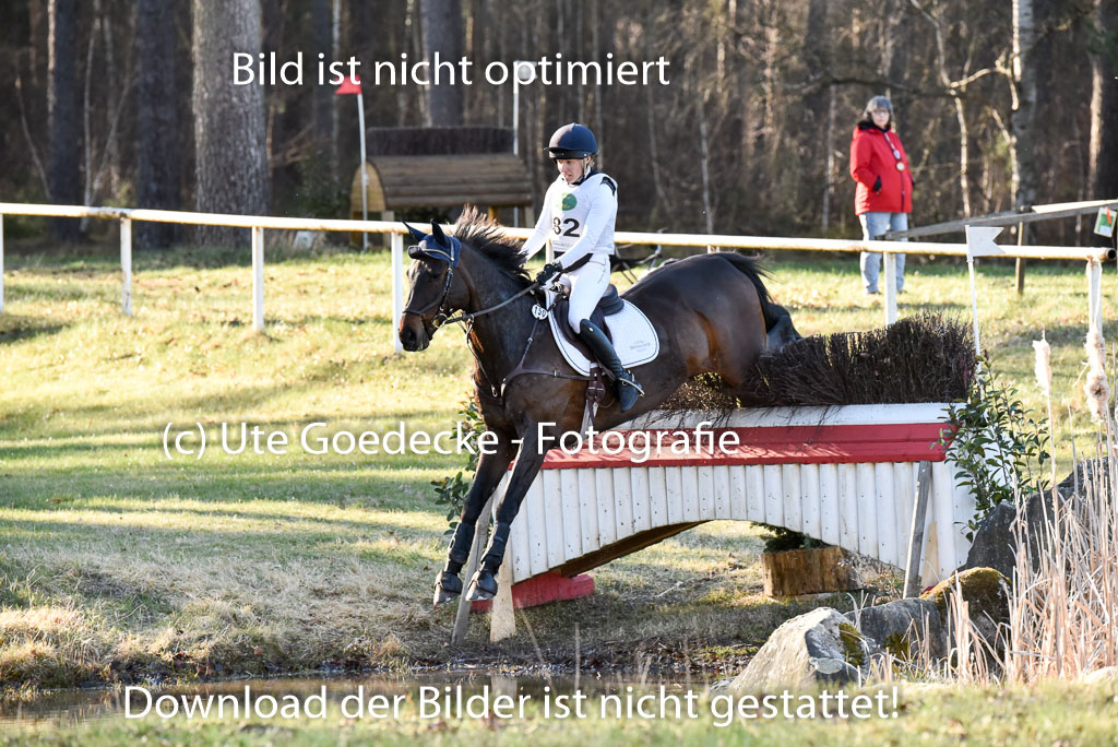  | Little Caterpillar  -- Anna HAAG (GER)_02 