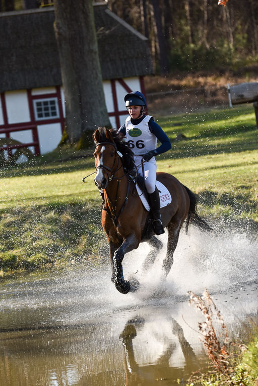  | Canna There He Is  -- Anne KOK (NED)_02 