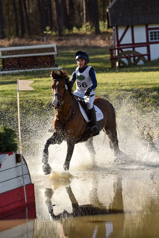  | Canna There He Is  -- Anne KOK (NED)_05 