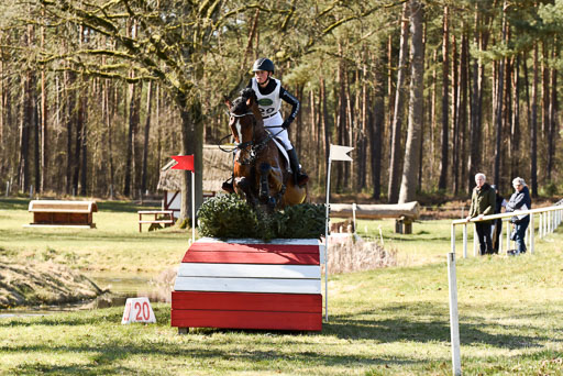  | Comaan  --- Alina DIBOWSKI (GER)_3 