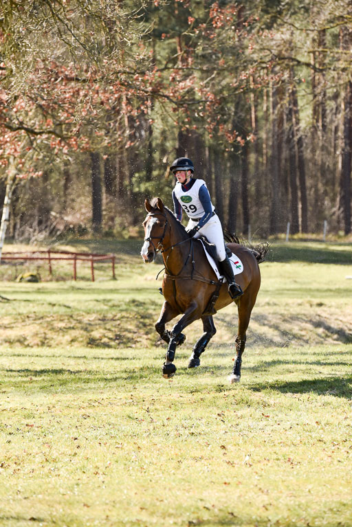  | Crystal Barney  --- Noémi Viola DOERFER (HUN) 2_2 