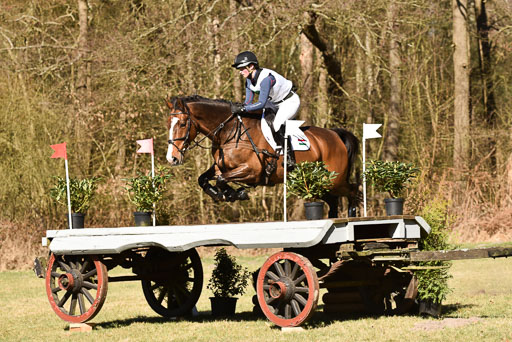  | Crystal Barney  --- Noémi Viola DOERFER (HUN)_1 