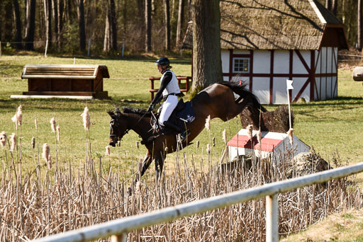  | FRH Butt's Avondale -- Anna SIEMER (GER)_4 