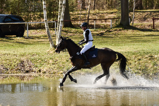  | FRH Butt's Avondale -- Anna SIEMER (GER)_5 