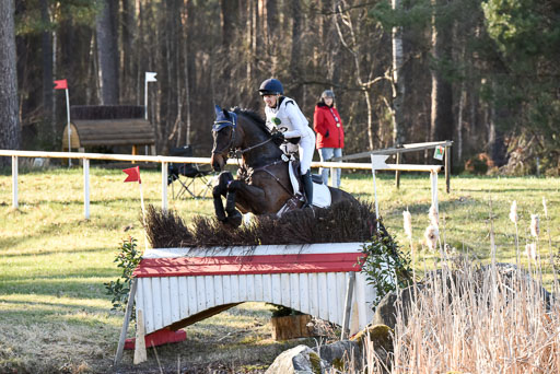  | Little Caterpillar  -- Anna HAAG (GER) 