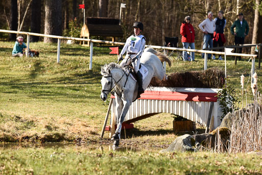  | Ukario R  -- Merel BLOM-HULSMAN (NED)_01 