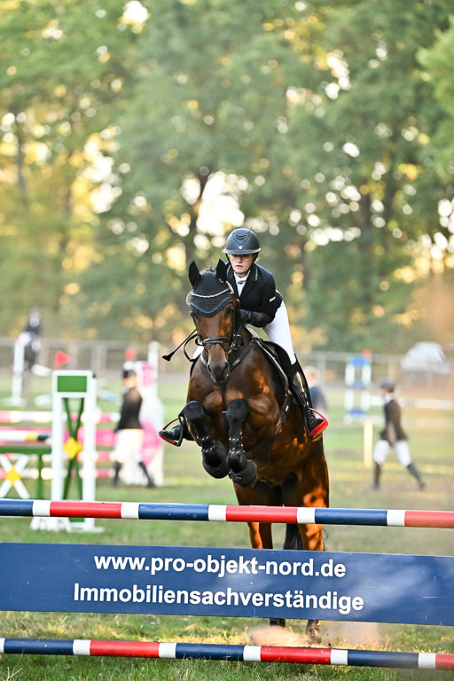  | 28092025 Springen Intro _031 