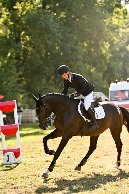  | 28092025 Springen Intro _214 