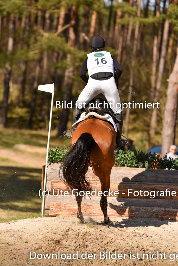  | 12042025 Sahrendorf Intro _300 