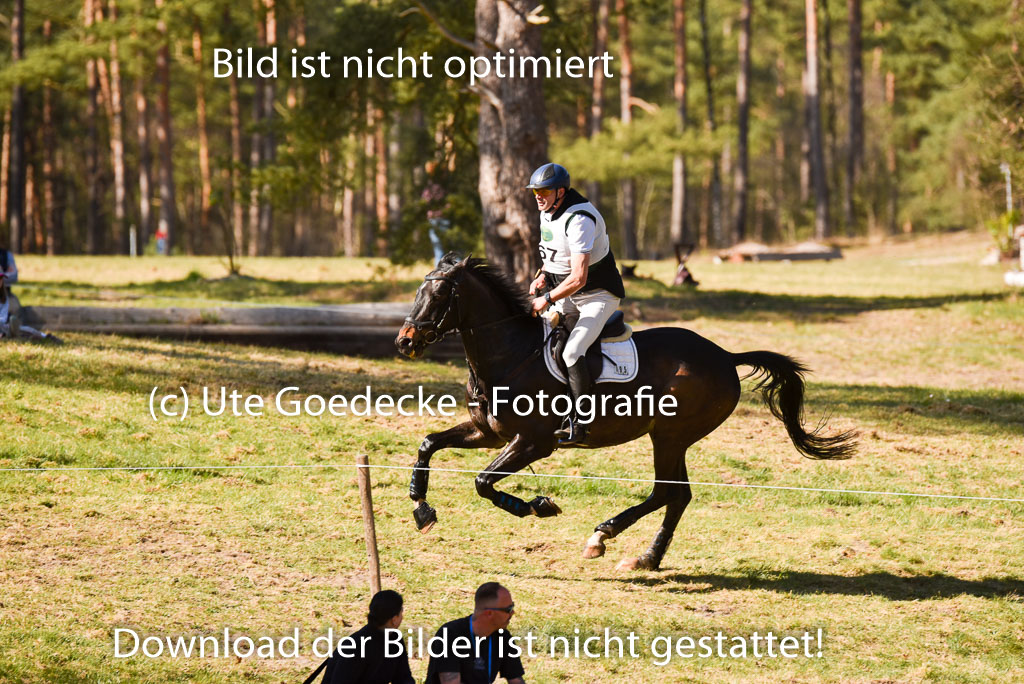  | 12042025 Sahrendorf Intro _420 