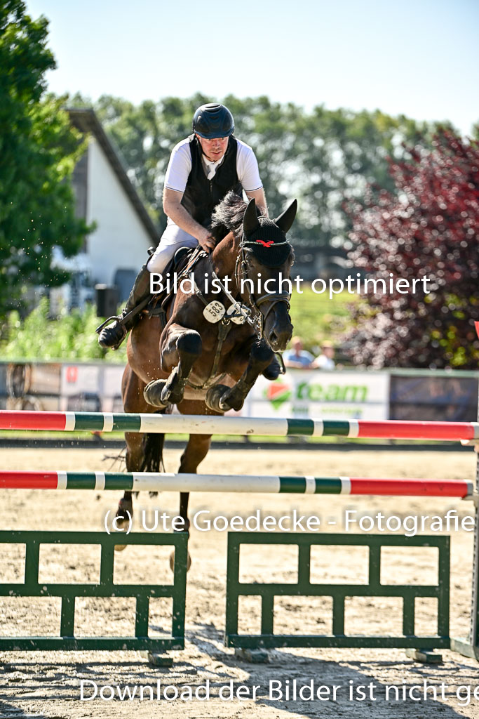 Show Jumping Event Stall Leichle in Schnarup | 15082025 Prf 7 M++  FR_002 